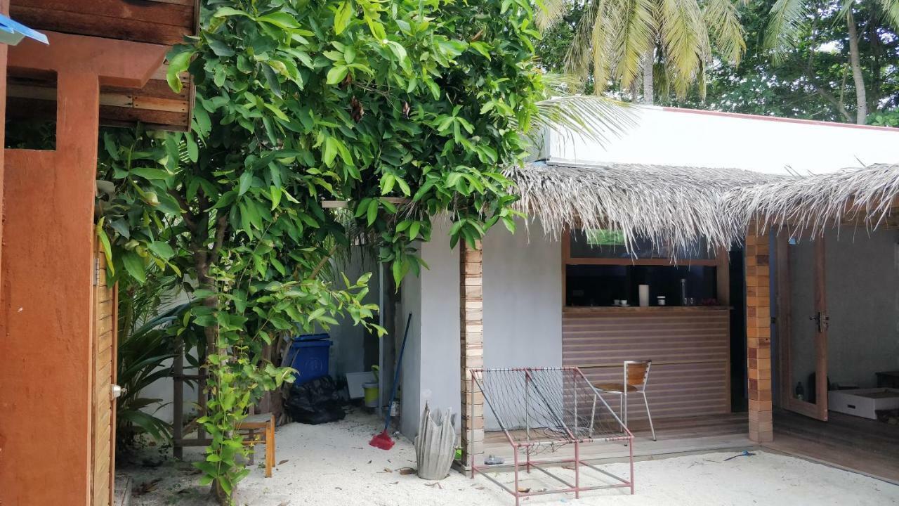 Hotel Akiri Surf Retreat à Thulusdhoo Extérieur photo
